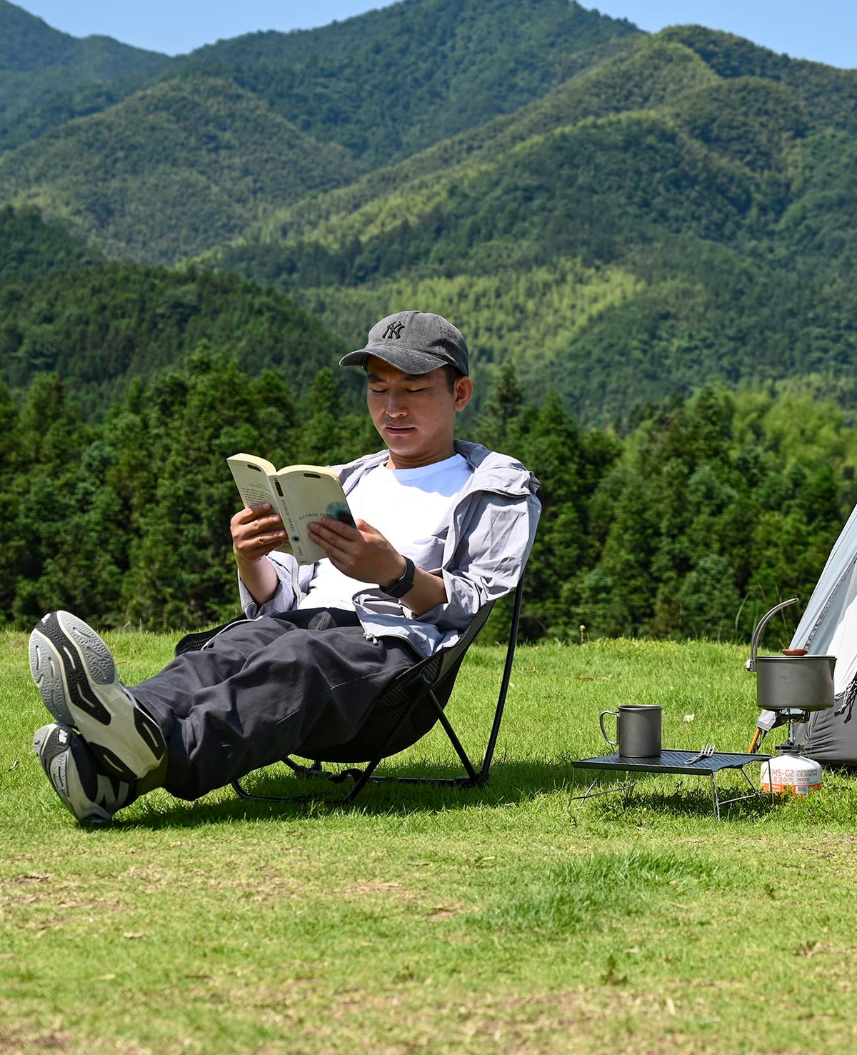 Ultralight Compact Folding Table T145150